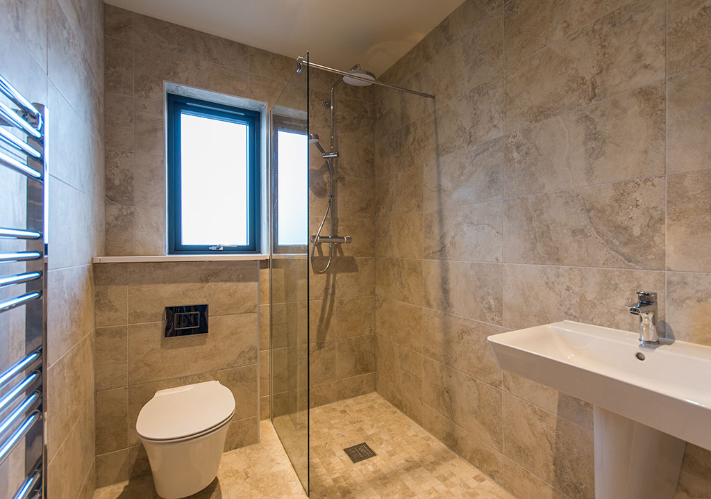 Tiled bathroom finishing detail